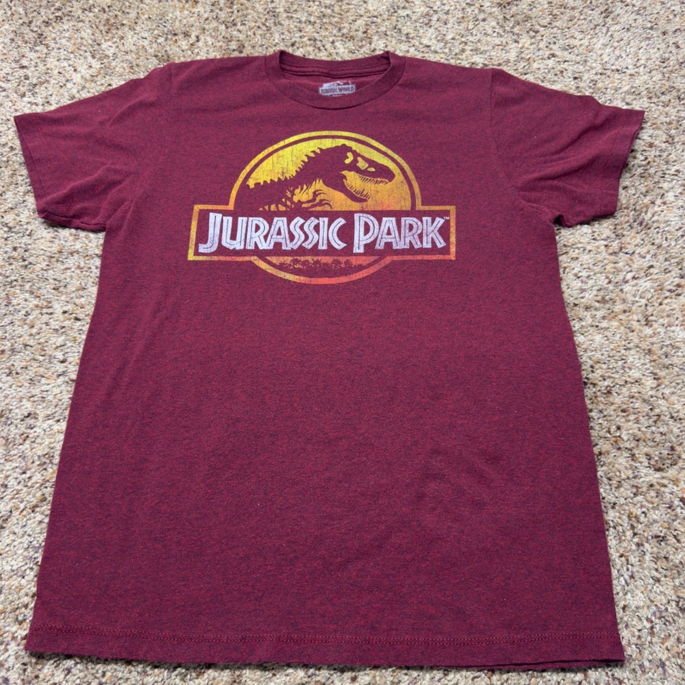 Jurassic World Mens T-Shirt Medium Burgundy Maroon Jurassic Park Graphic Logo